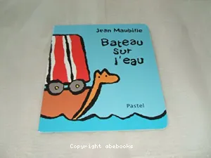 Bateau sur l'eau