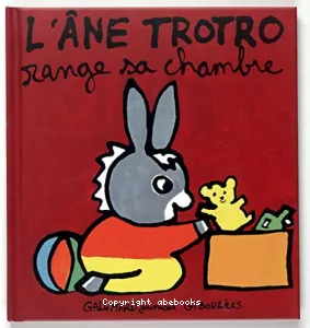 L'âne Trotro range sa chambre